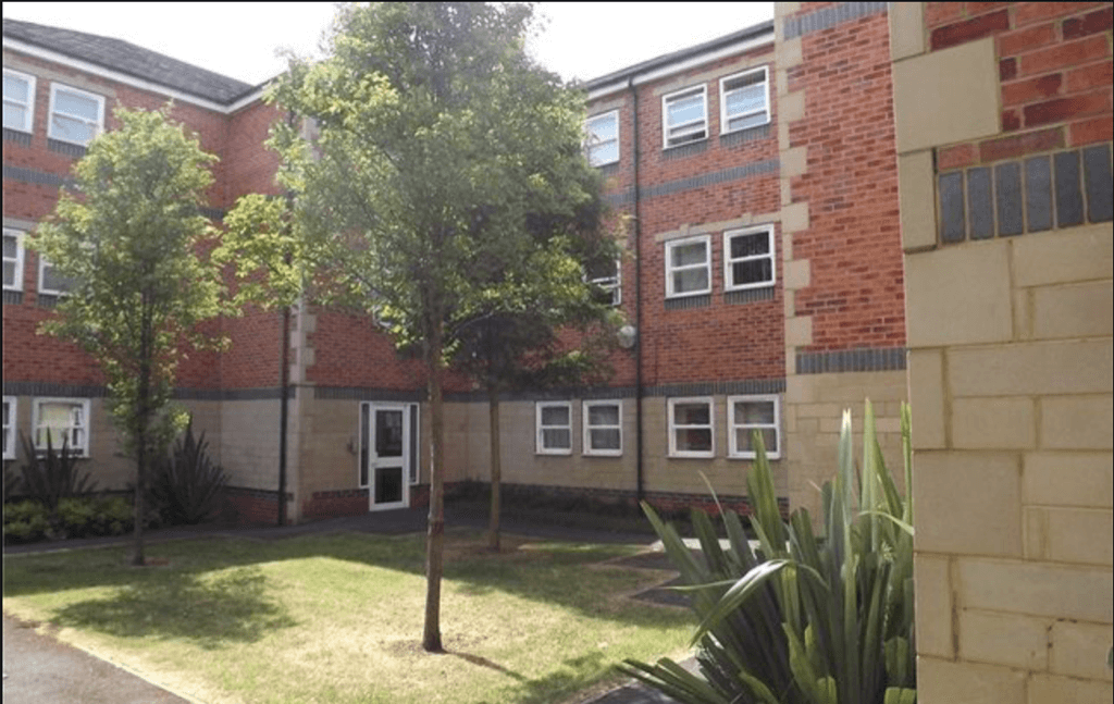 Property photo 2 of 8