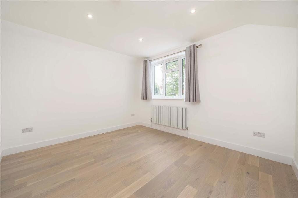 Property photo 3 of 7 Picture No. 02