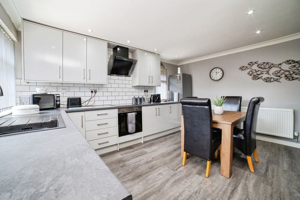 Property photo 2 of 22 Pbox-Img.Jpg