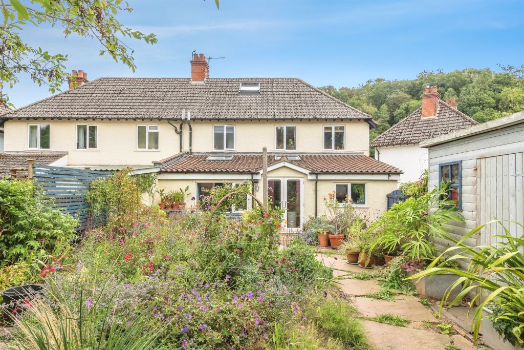 Property photo 2 of 18