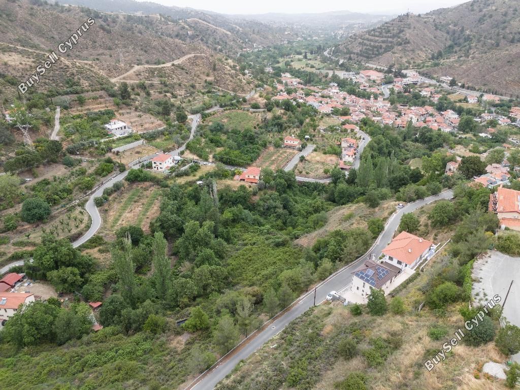 Property photo 3 of 10