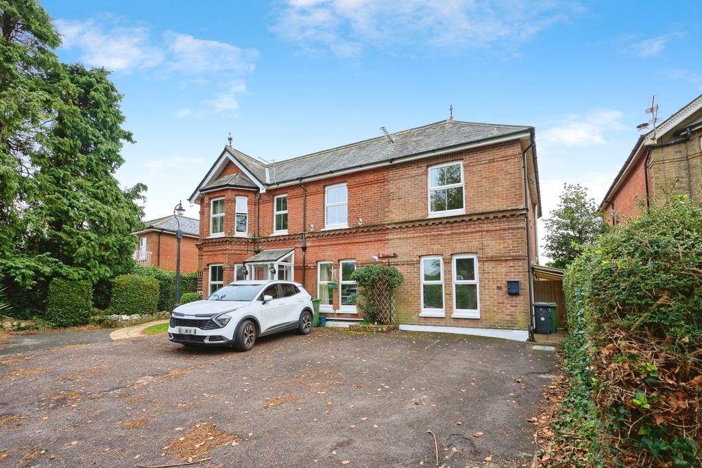Property photo 1 of 10 1