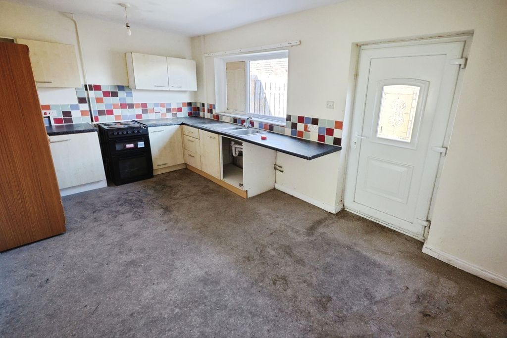 Property photo 3 of 7 Pbox-Img.Jpg