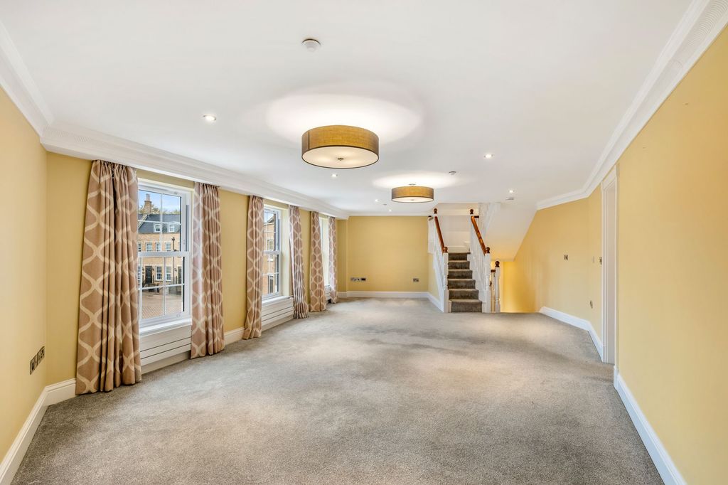 Additional image 23 of 6 bed end terrace house for saleShelley Place, The Colosseum, Lincoln LN1