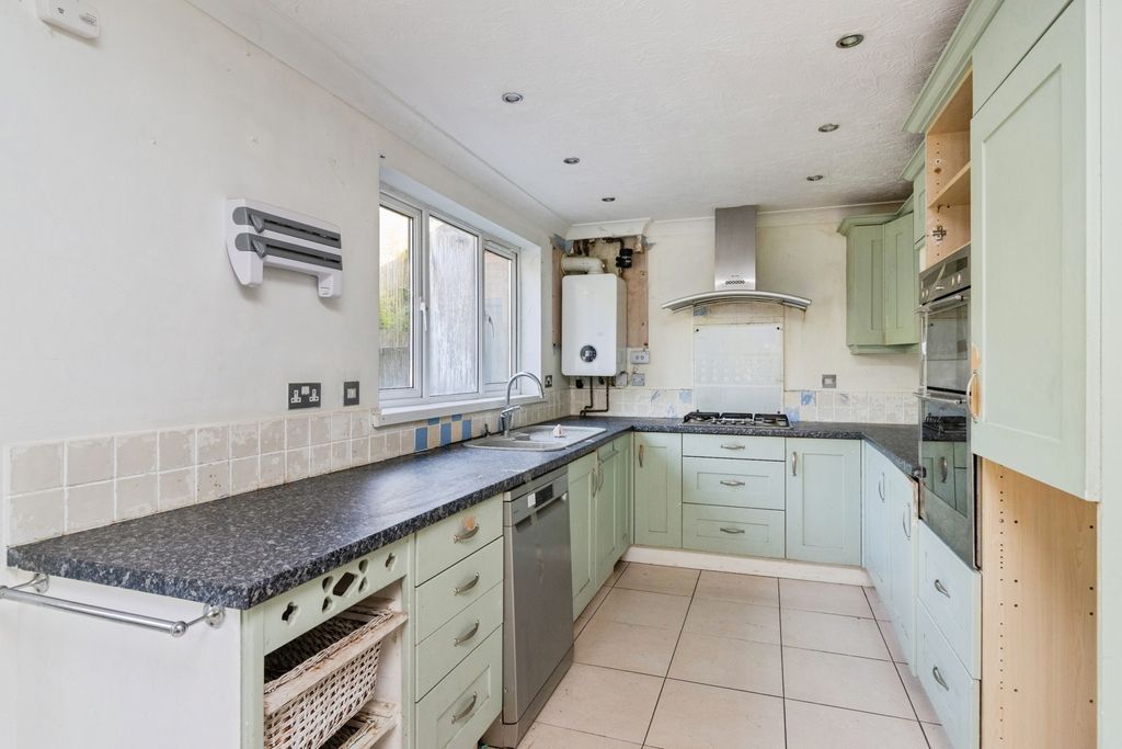 Property photo 3 of 20 Pbox-Img.Jpg