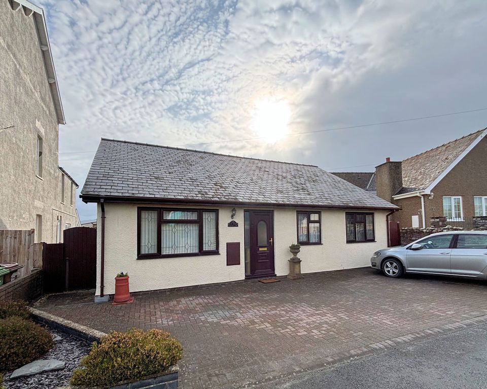 Property photo 2 of 36