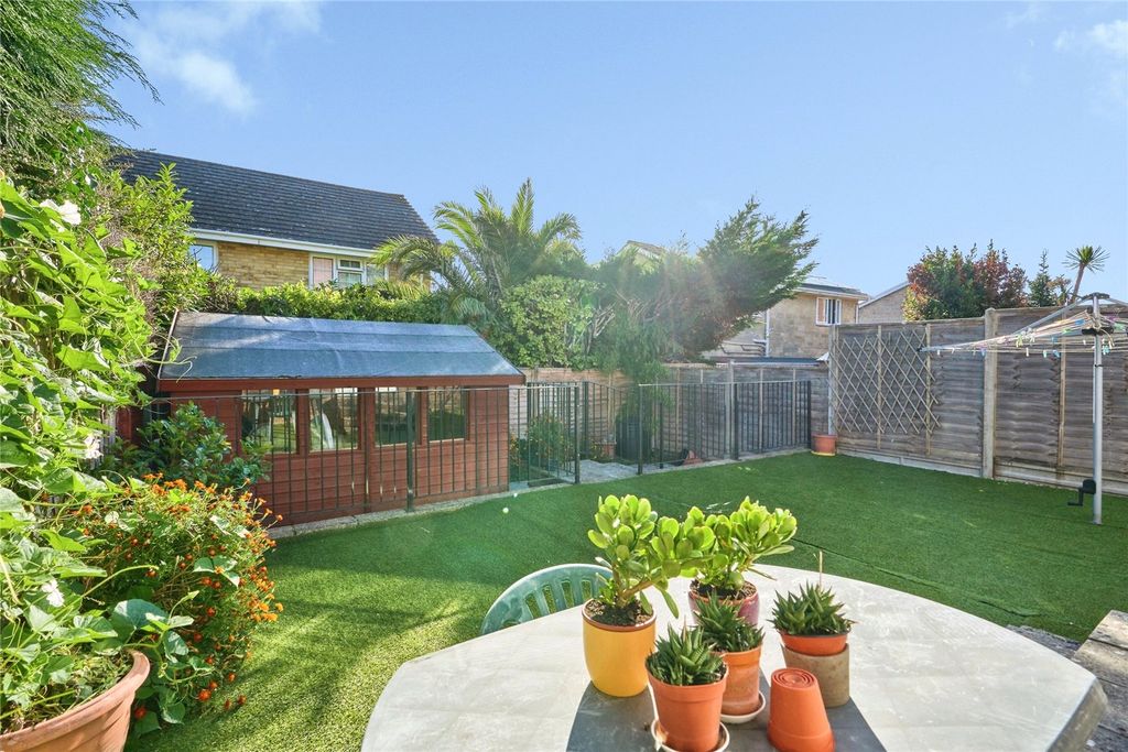 Property photo 2 of 16 Picture No. 34