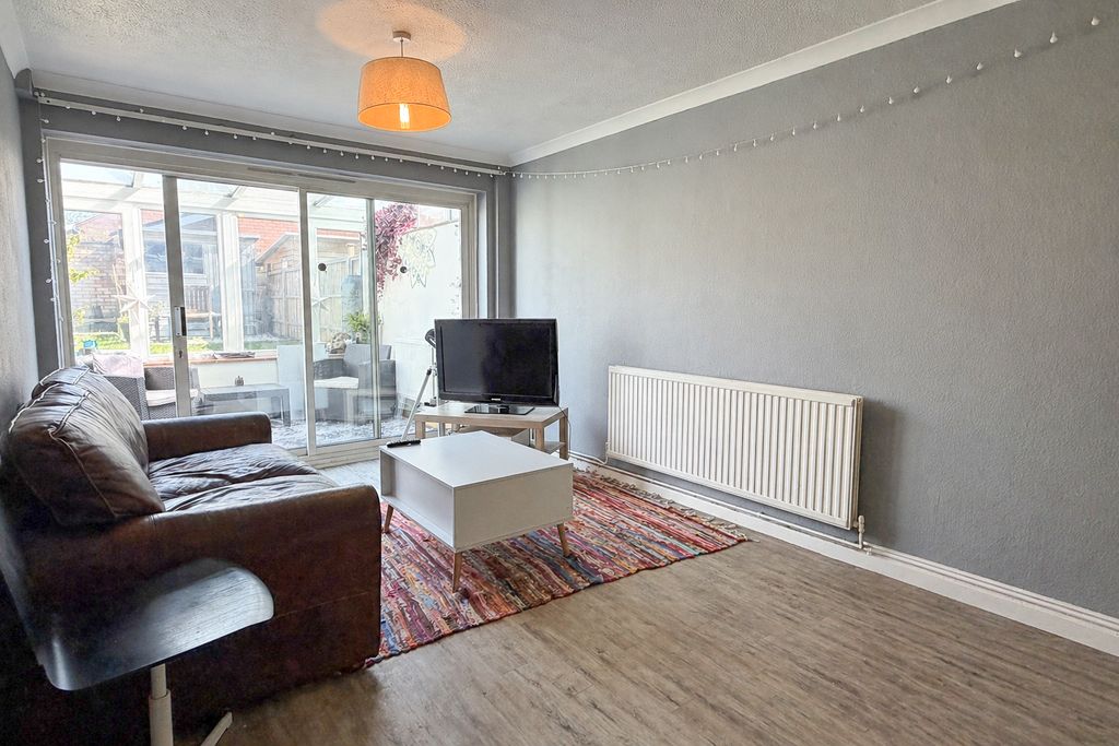 Property photo 2 of 17 2