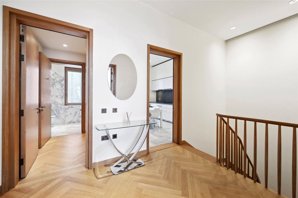 Property photo 3 of 24 Picture No. 21