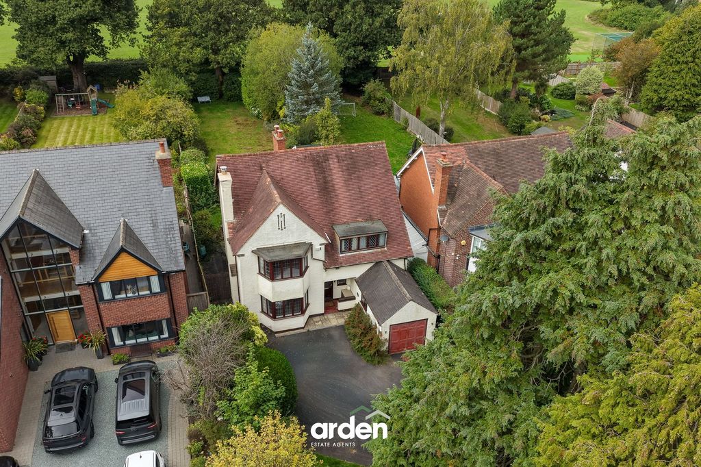 Property photo 2 of 18
