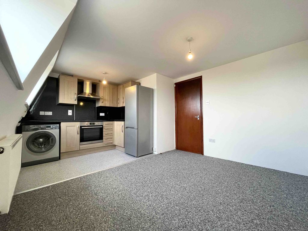 Property photo 2 of 9 Gallery