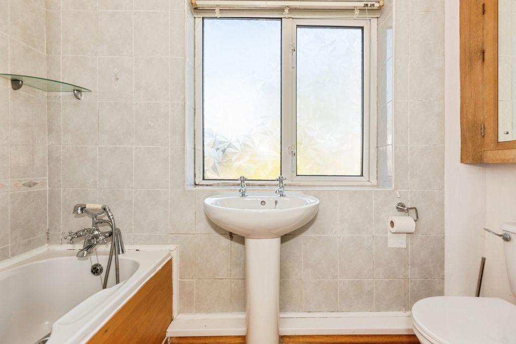 Additional image 13 of 3 bed semi-detached house for saleSpringfield Close, Gowerton, Swansea SA4
