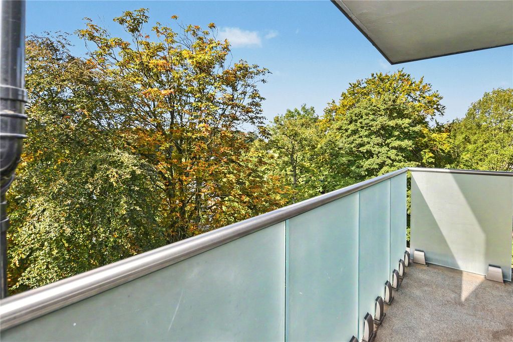 Property photo 2 of 15 Picture No. 05