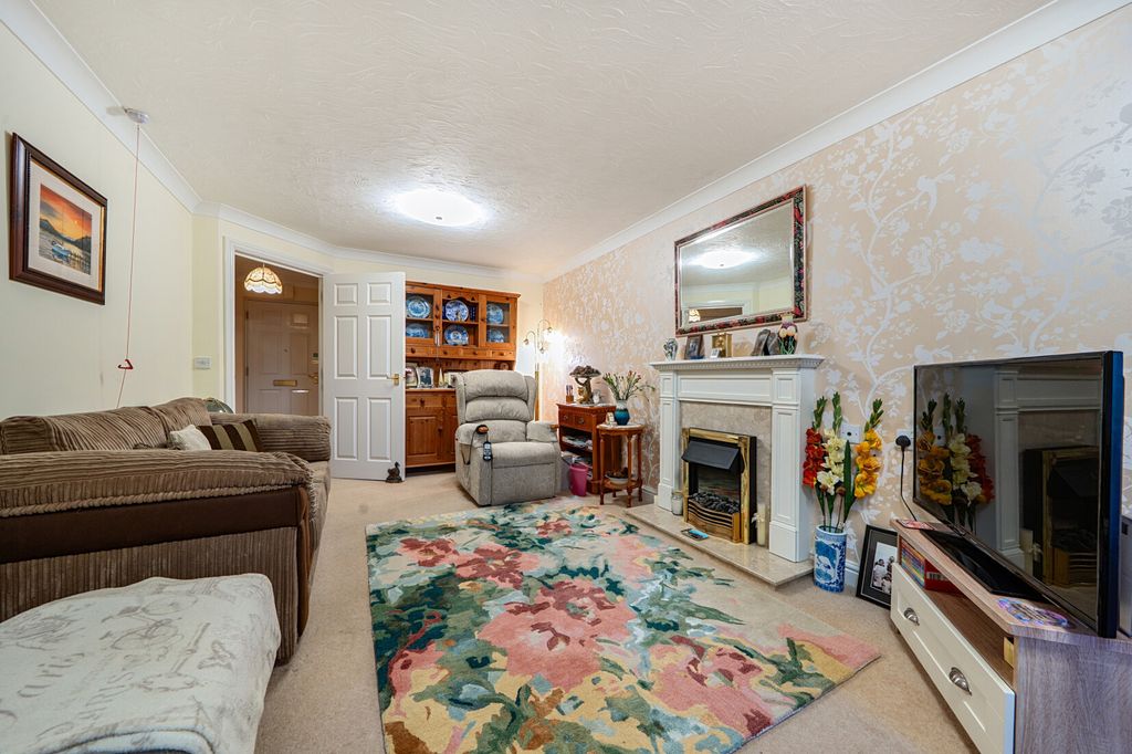 Property photo 3 of 19 Reception Room