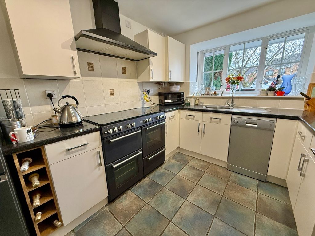 Property photo 2 of 27 3826625