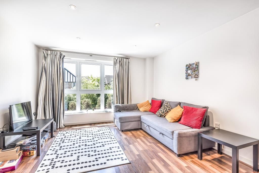 Property photo 3 of 9 Lounge Area: