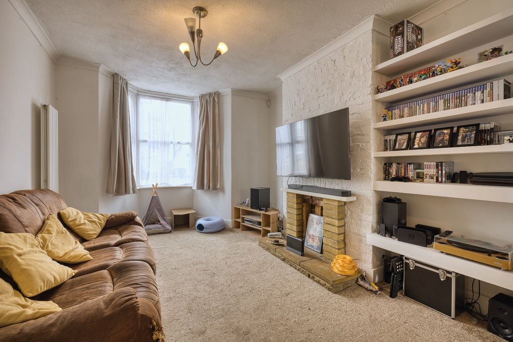 Property photo 2 of 9 Picture 2