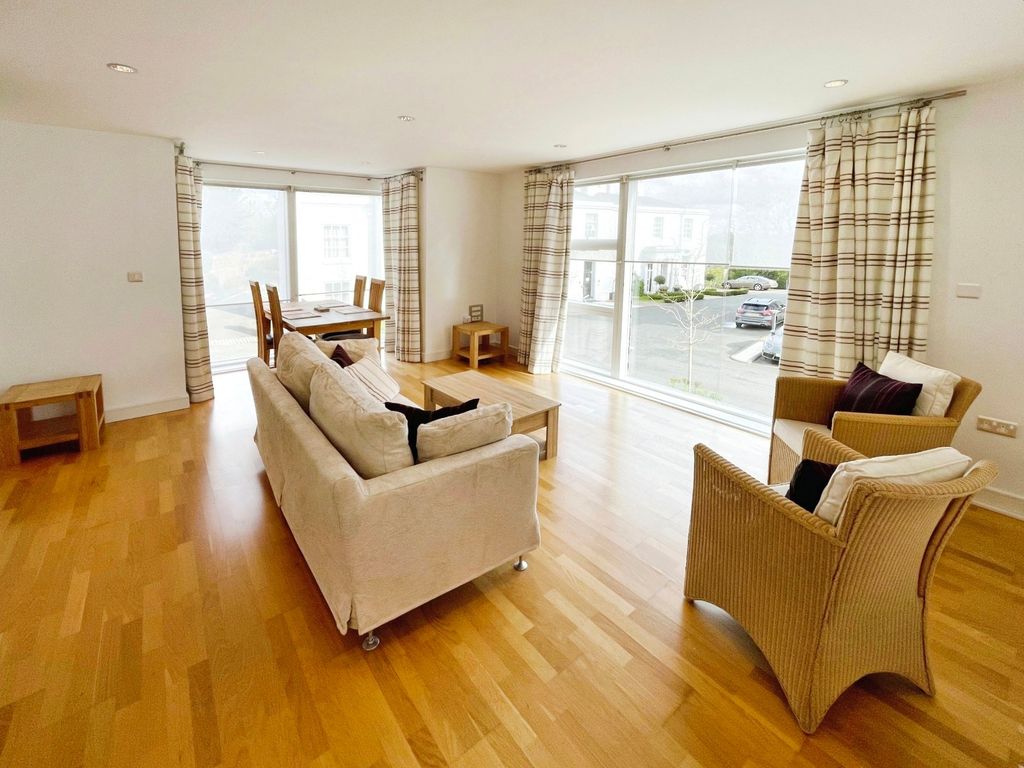 Property photo 3 of 14 Picture No. 06