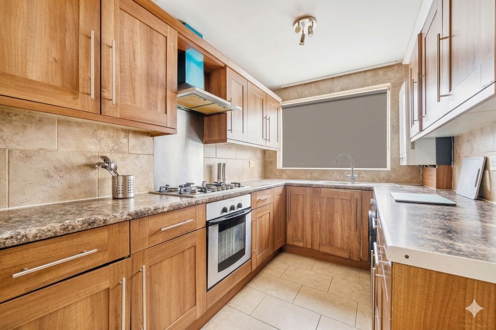 Property photo 3 of 10 Gemini_Generated_Image_Bqmkttbqmkttbqmk