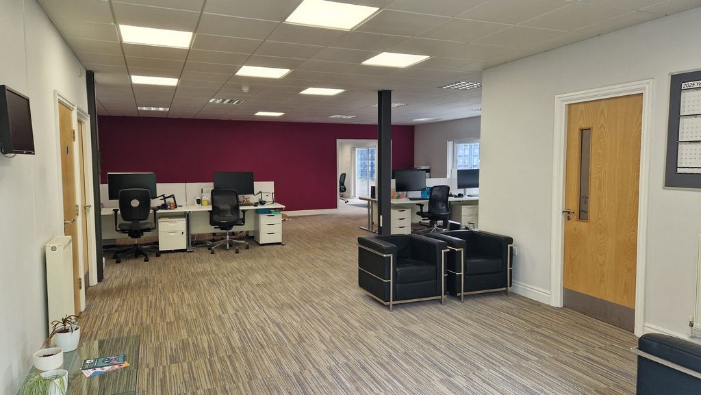 Property photo 2 of 10