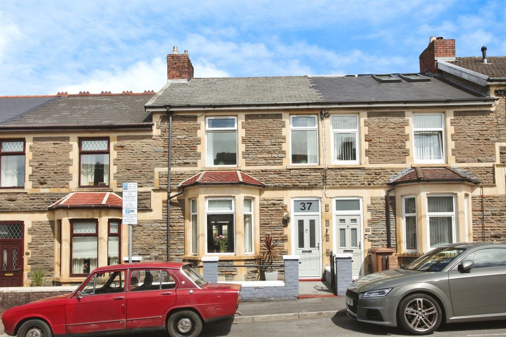 Property photo 1 of 28