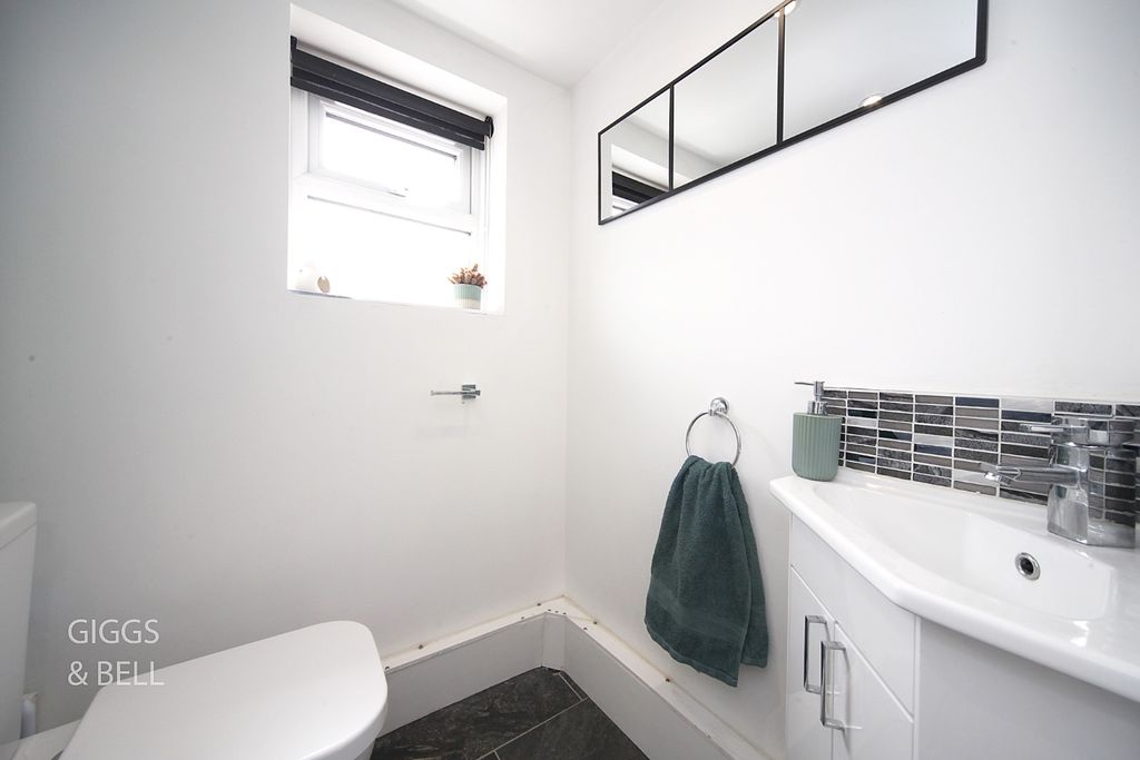 Property photo 2 of 28 4993511