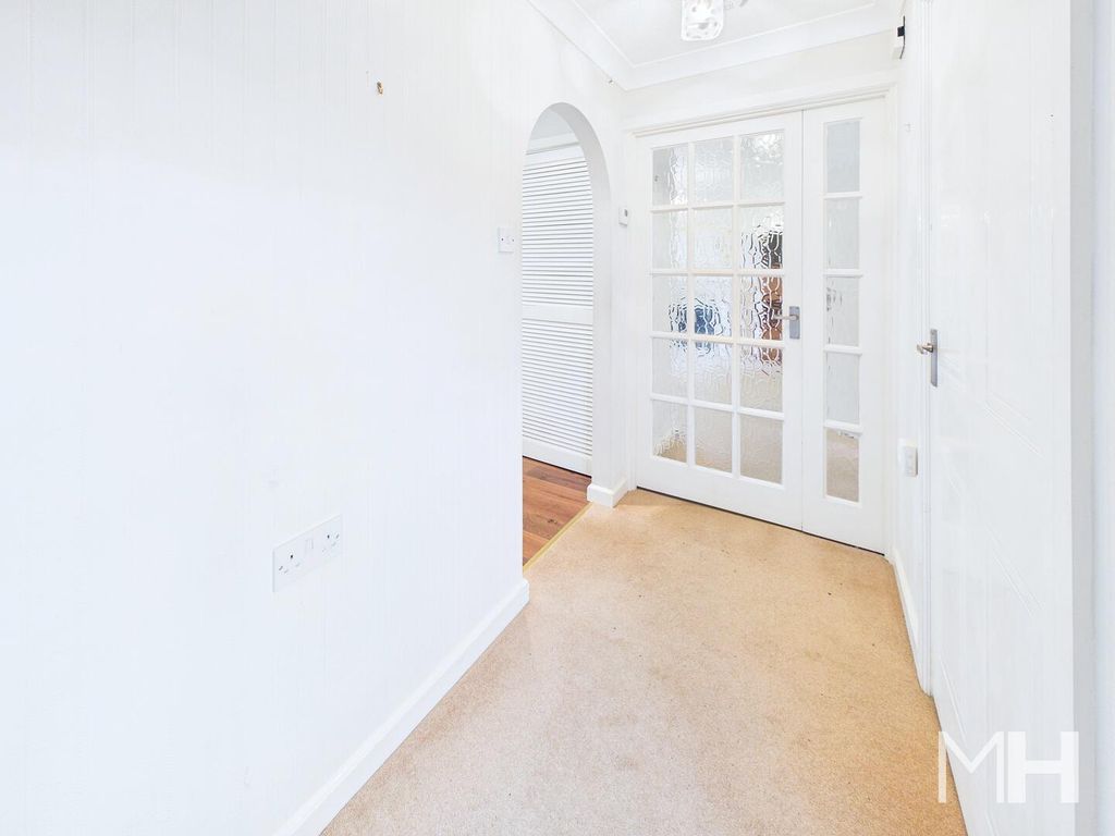 Property photo 3 of 13 Hallway