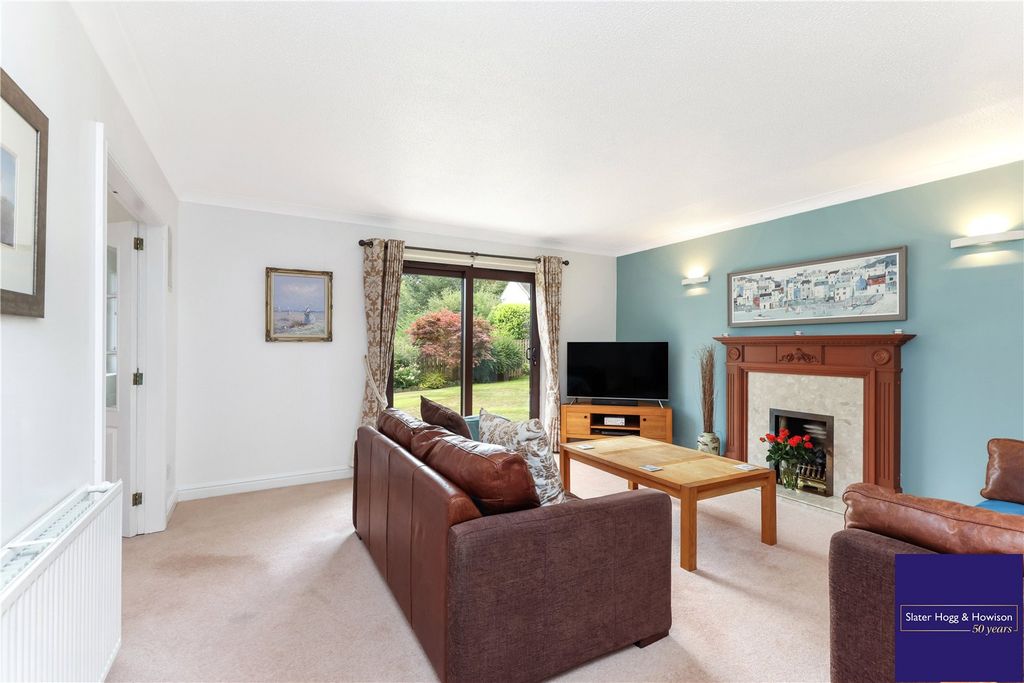 Property photo 2 of 24 Picture No. 28