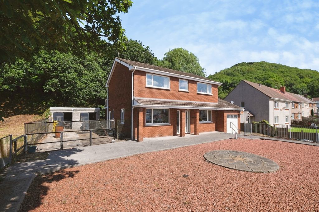 Property photo 1 of 17 Pbox-Img.Jpg