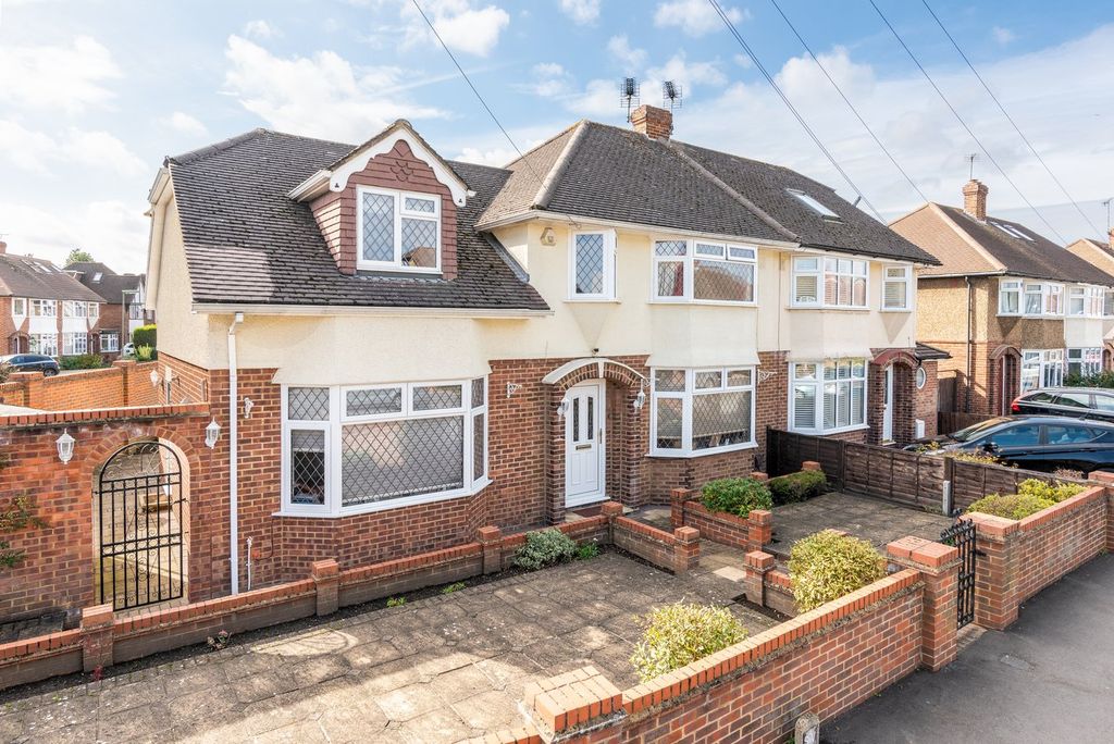 Property photo 1 of 17