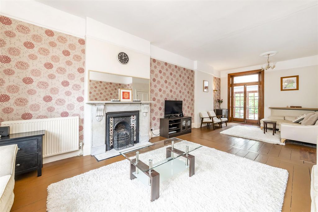 Property photo 2 of 21 Helliwell&C0