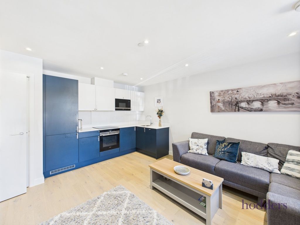 Property photo 3 of 8 Picture No. 22