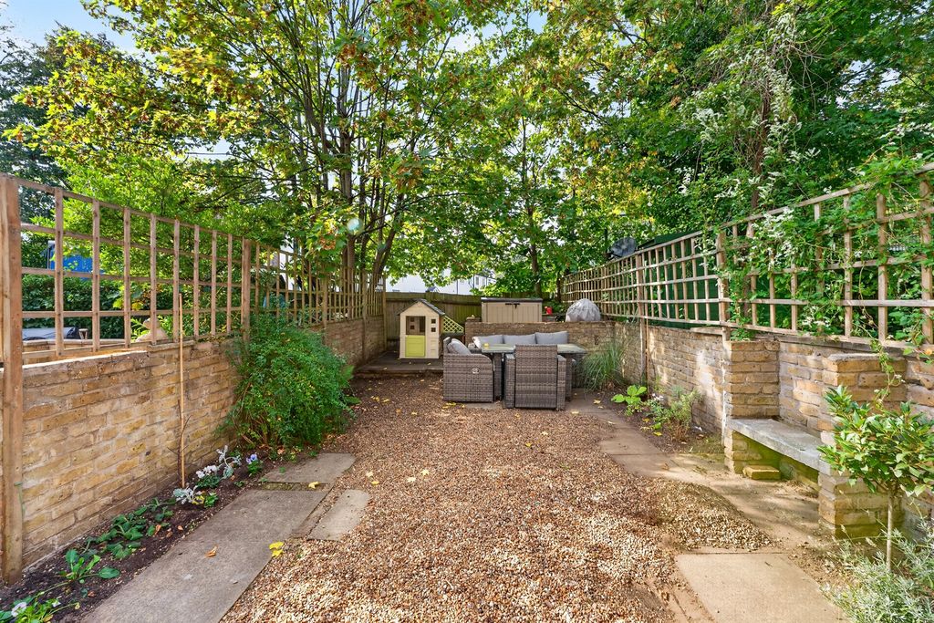 Property photo 3 of 12