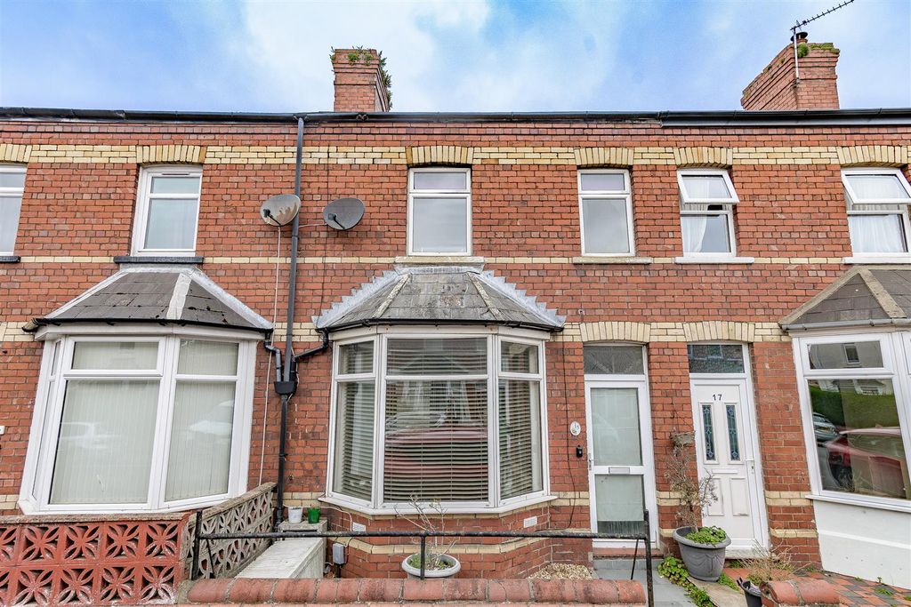 Property photo 1 of 16 Front