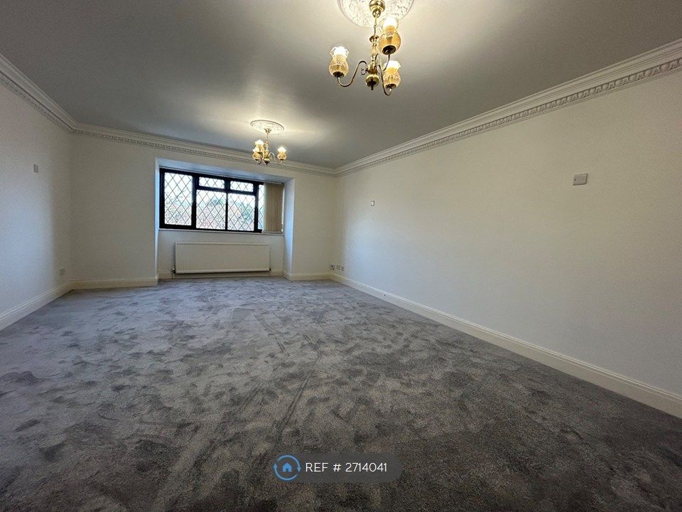 Property photo 2 of 16 Living Room