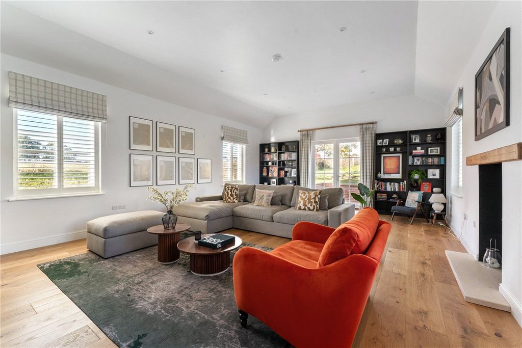 Property photo 3 of 18 Picture No. 08