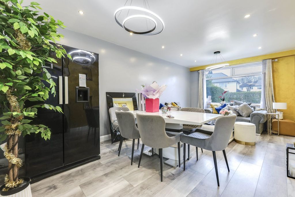 Property photo 3 of 24 Picture No. 08