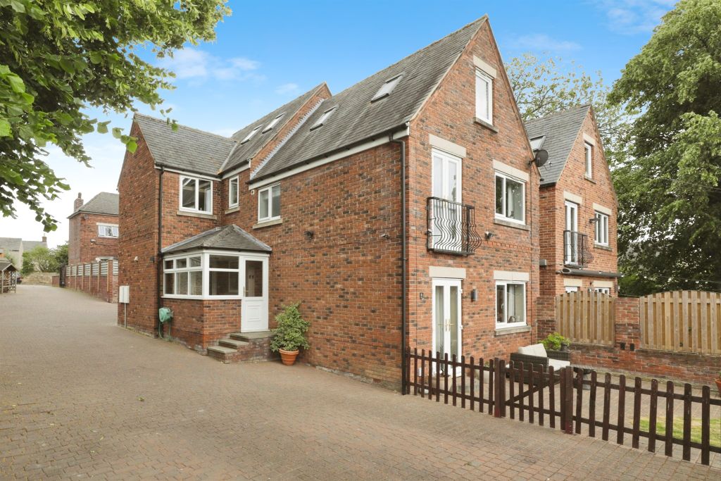 Property photo 1 of 29