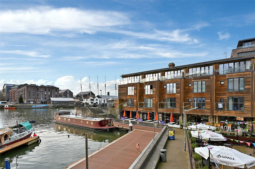 Property photo 1 of 9 Picture No. 05