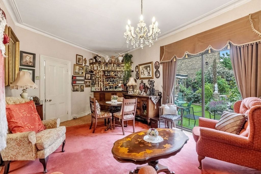 Property photo 3 of 13