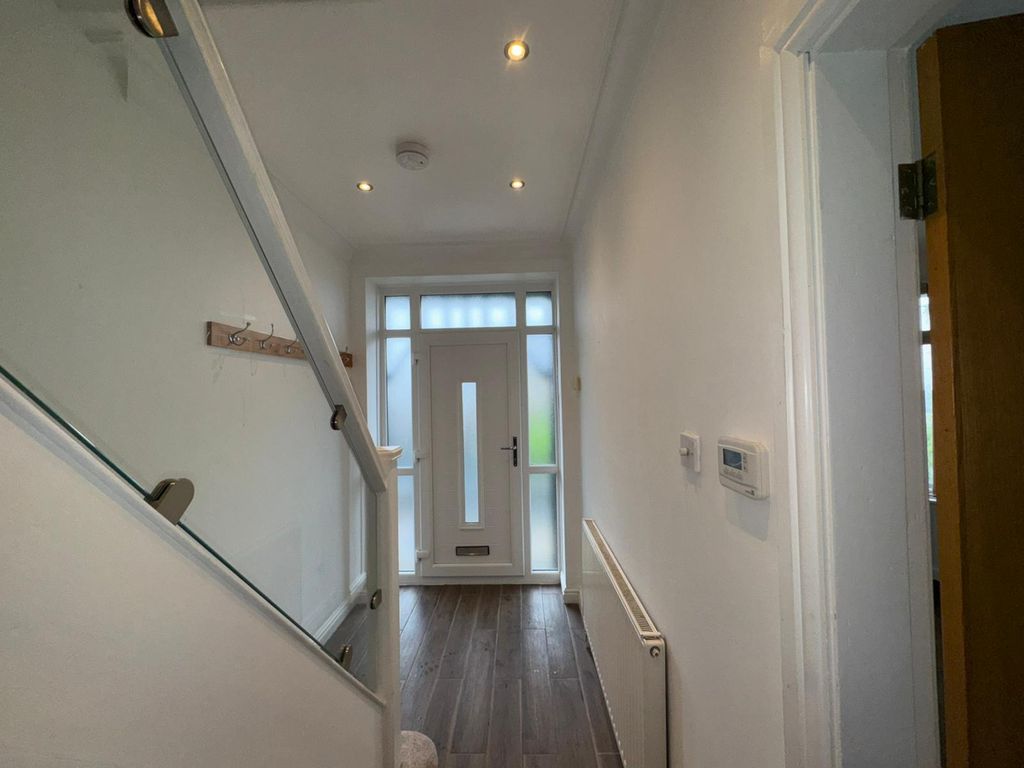 Property photo 3 of 19 Hallway