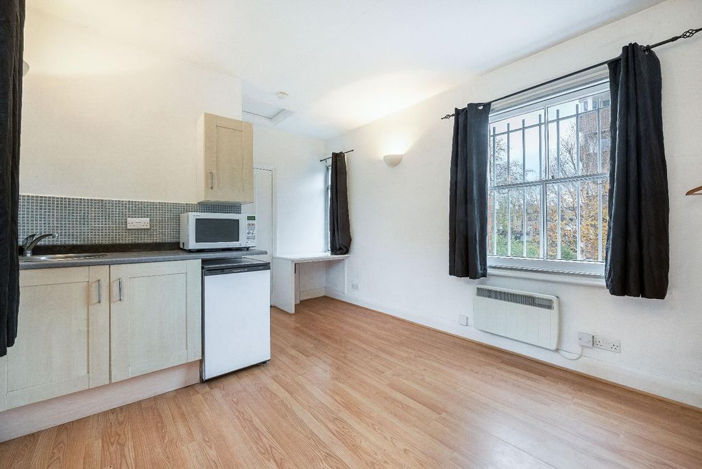 Property photo 3 of 7