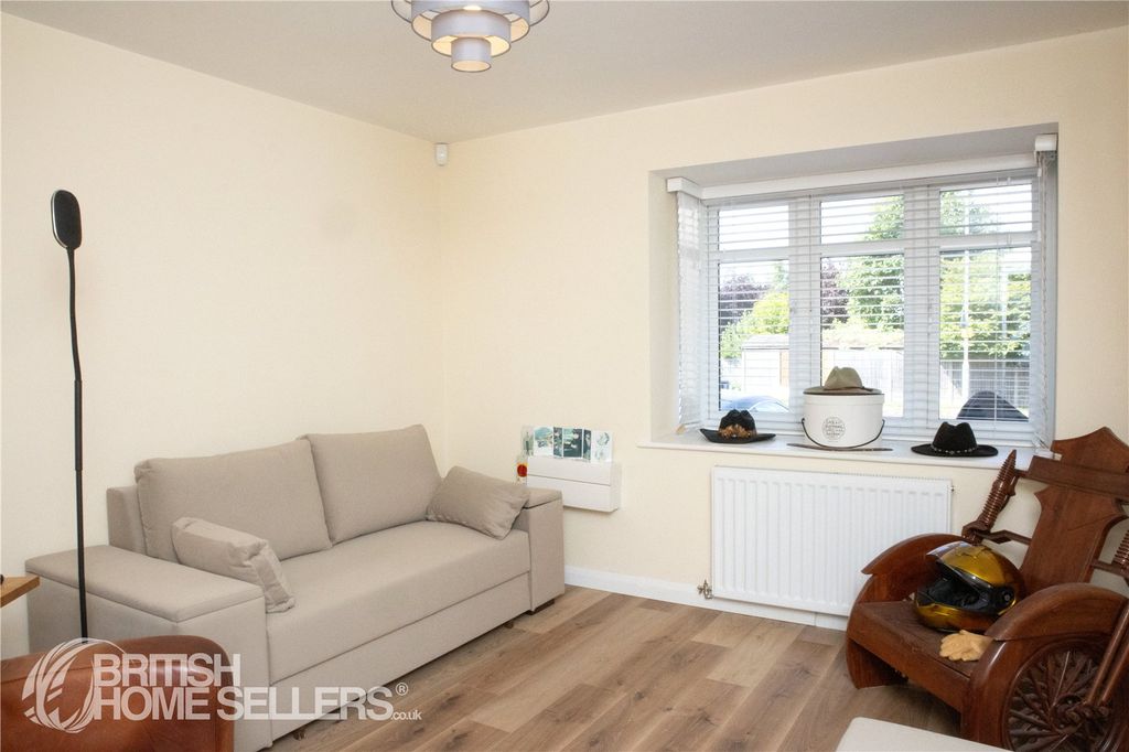 Property photo 2 of 11 Picture No. 14