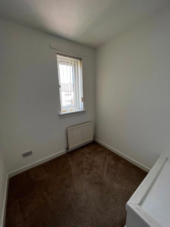 Additional image 8 of 3 bed semi-detached house to rentFlures Avenue, Erskine, Renfrewshire PA8