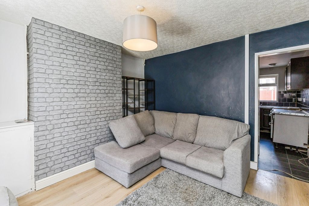 Property photo 2 of 16 Pbox-Img.Jpg