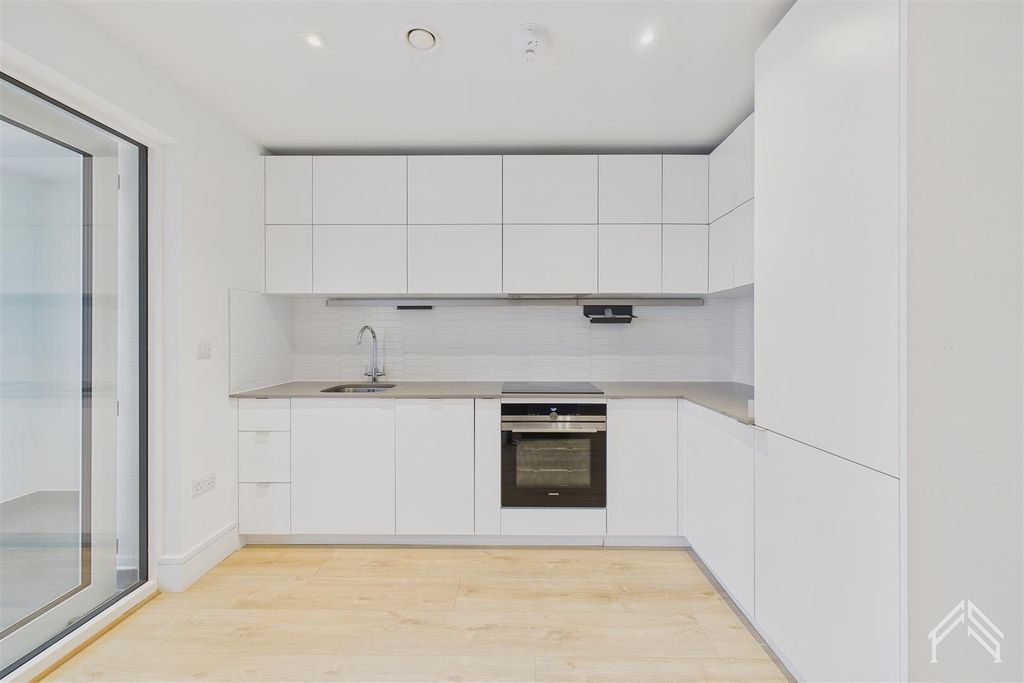 Property photo 3 of 12 3.Jpg