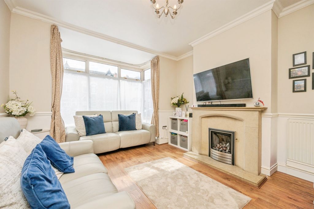 Property photo 2 of 20