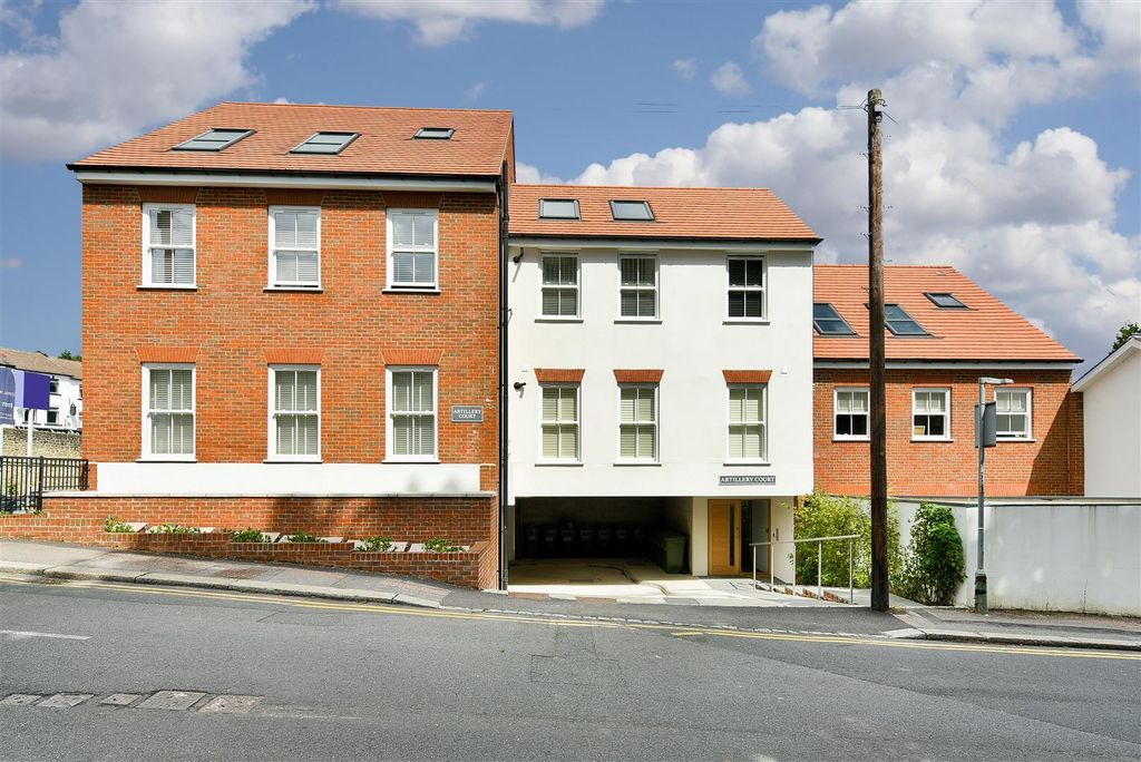 Property photo 1 of 9