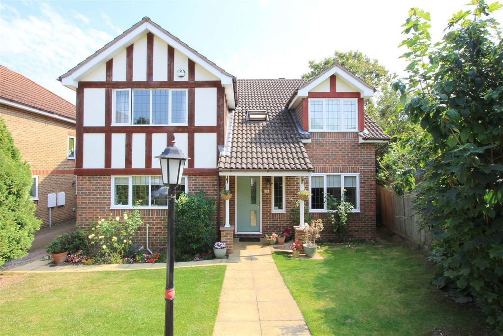 Property photo 1 of 19 Front