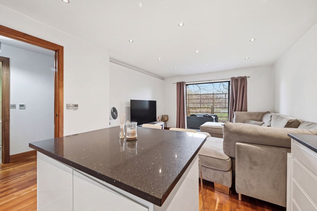 Property photo 3 of 15 Gallery